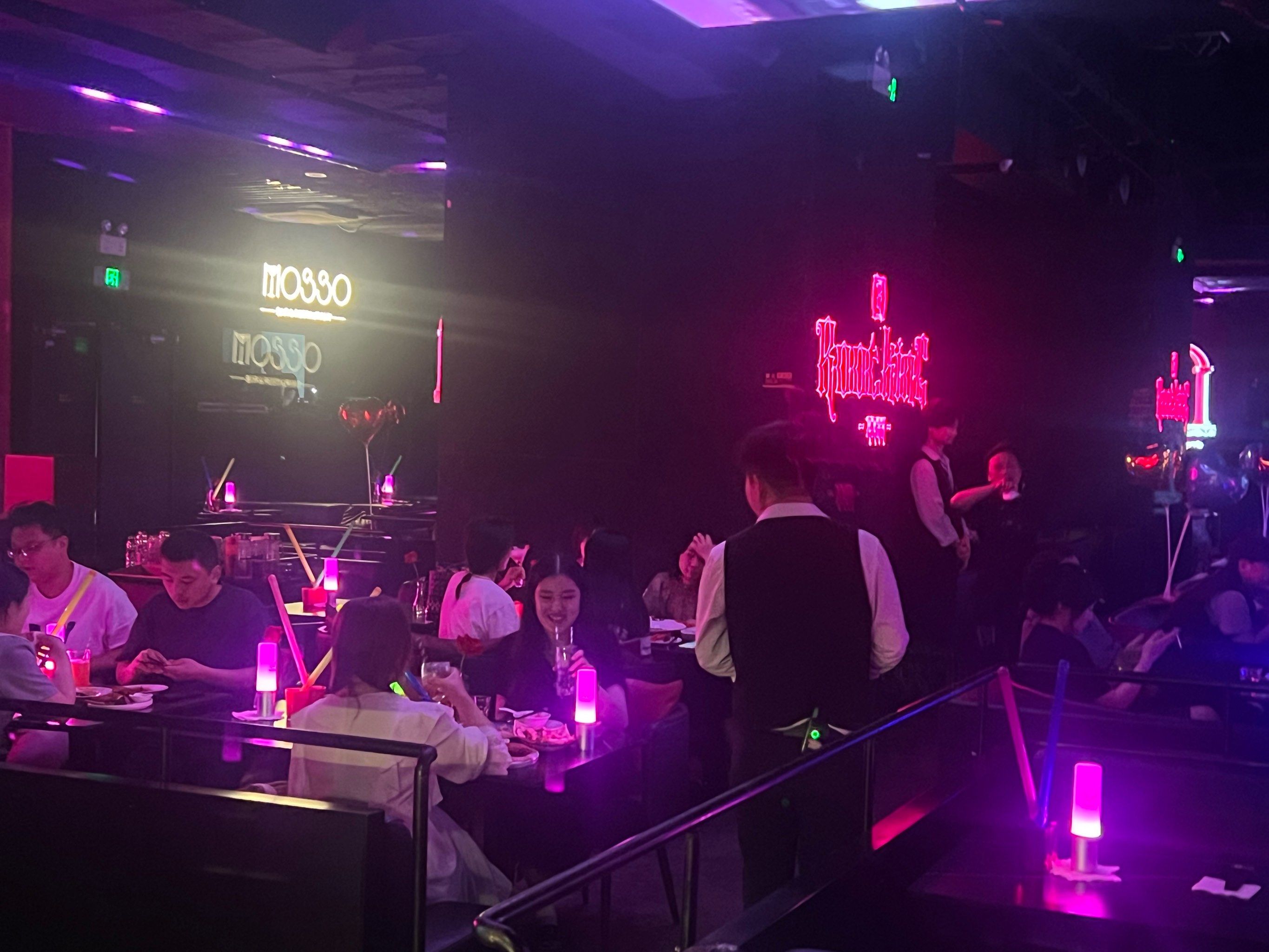 长沙商务ktv与片场区别解析-岳麓区ktv预订